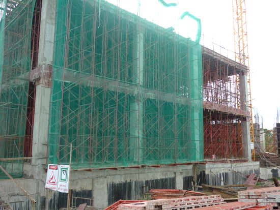 Giá lưới che chắn công trình