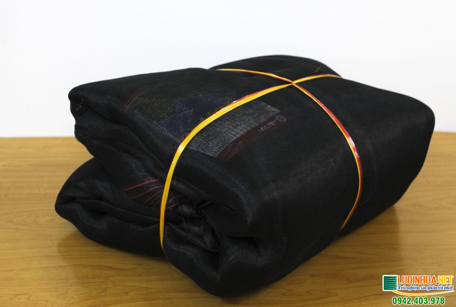 Cung cấp 2000m2 lưới mùng giữ ấm cho cây trồng cho chị Thu