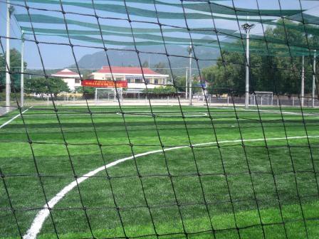 Ưu điểm của lưới quây sân bóng 380/60x13cm