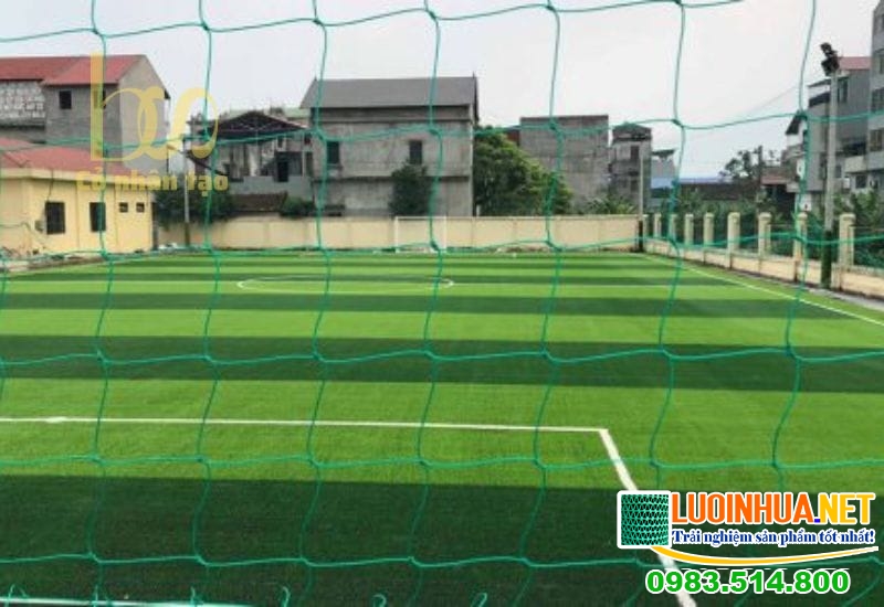 Ưu điểm của lưới chắn sân bóng đá